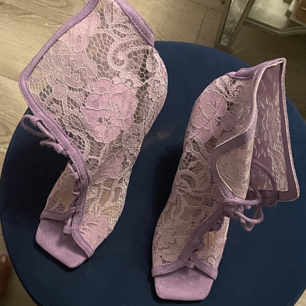Lace Peep-Toe Heels in Lilac — Women's Dress Heels Sizes ( 6, 6.5, 7, 8.5)